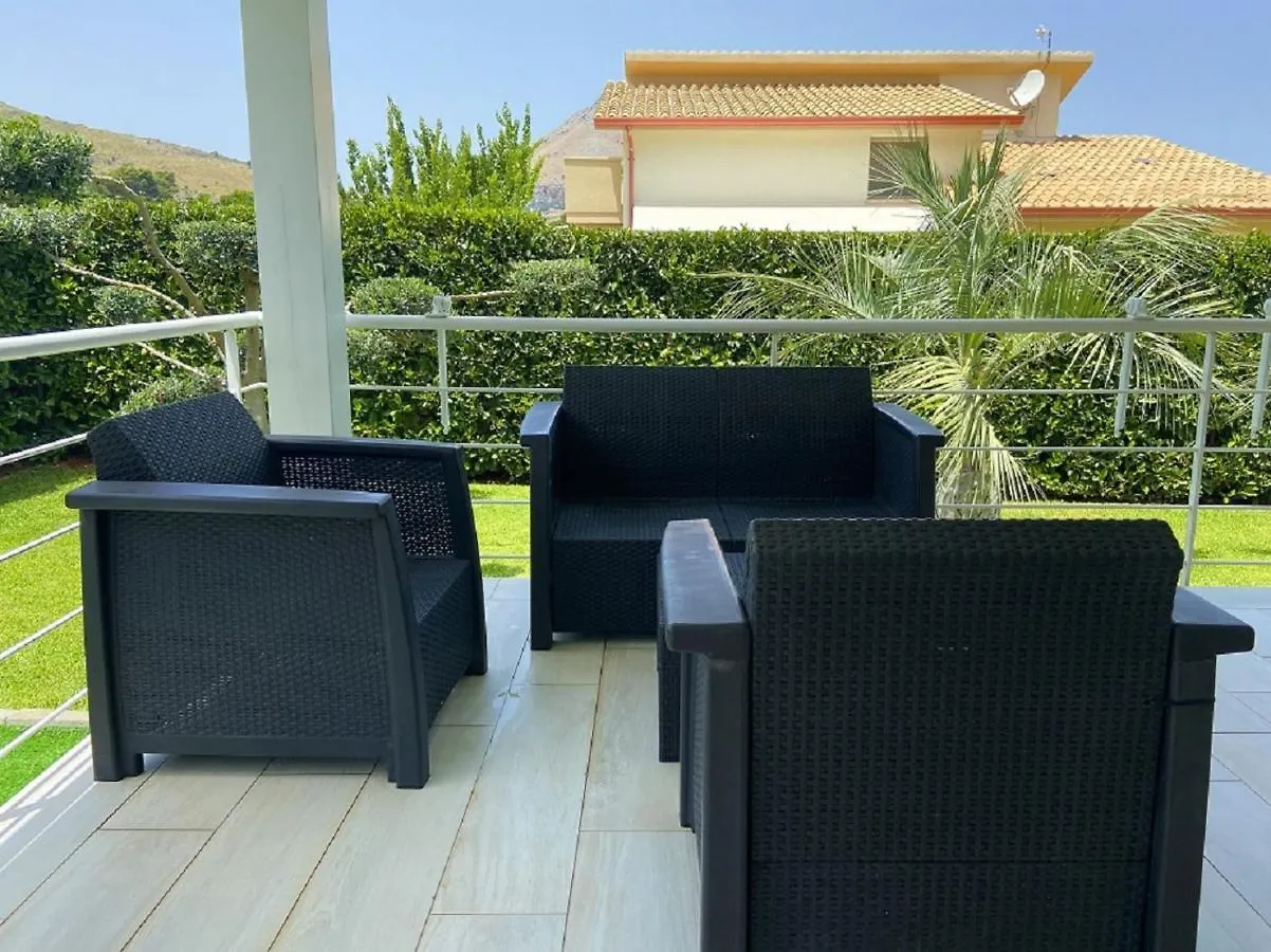 Apartment Borgo Aranci - Appartamento In Villa Orchidea - 12A Castellammare del Golfo