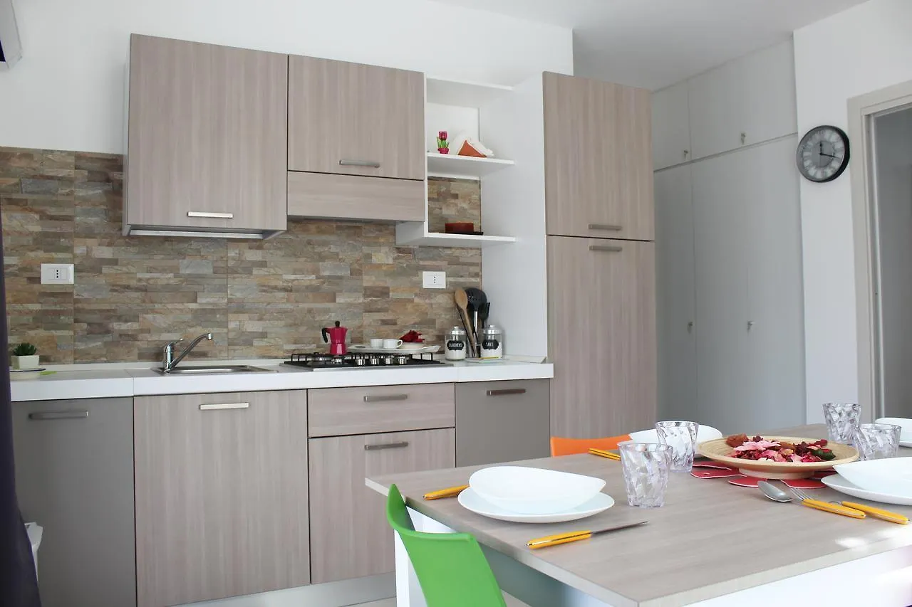 Apartment Borgo Aranci - Appartamento In Villa Orchidea - 12A Castellammare del Golfo Italy